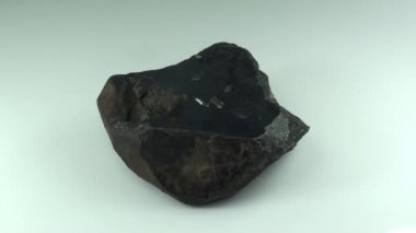 Yüzeyde Rutil özellikleri ile Hematit Örneği, yerellik, Pakistan.