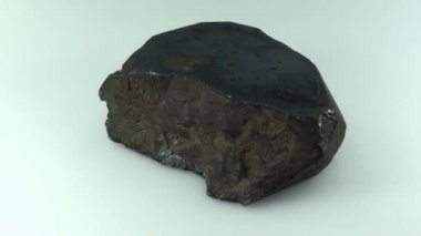 Yüzeyde Rutil özellikleri ile Hematit Örneği, yerellik, Pakistan.