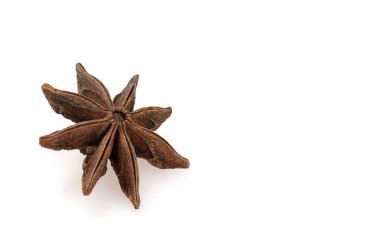 Beyaz arkaplanda yıldız anason yıldızı.