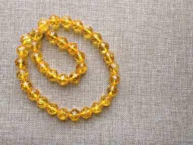 Açık arka planda boncuksarı.