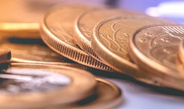 Bozuk para yığınını kapat