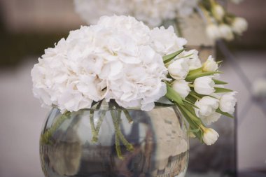 Lüks Zarif Düğün Töreni Dekorasyon, Kale yakınında Tören Dekor, küresel çiçek vazo