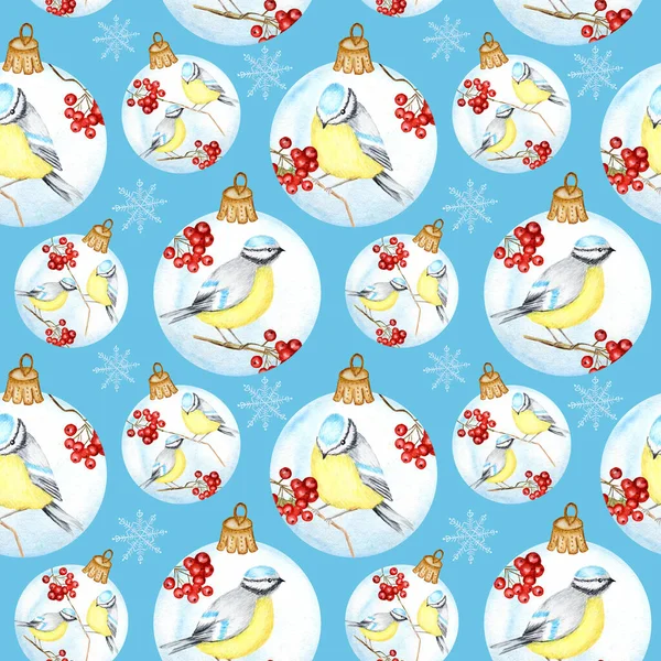 Бесшовный узор с рождественским шаром из стекла с красными ветвями рована, зимними птицами, синей синицей на синем фоне, акварелью, рисунком руки, иллюстрацией к сказке, текстурой, бумагой, шрапбукингом — стоковое фото