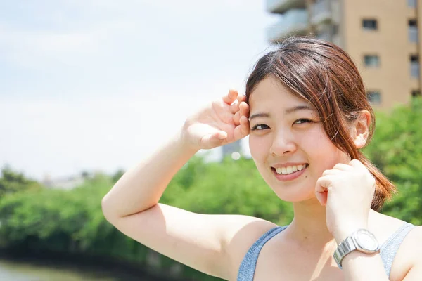 Mujer Joven Sudorosa Aire Libre — Foto de Stock