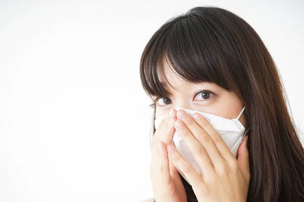 Giovane Donna Che Indossa Una Maschera — Foto Stock