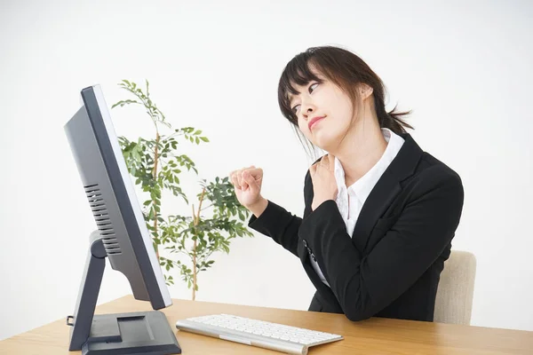 Geschäftsfrau Hat Genug Von Büroarbeit — Stockfoto