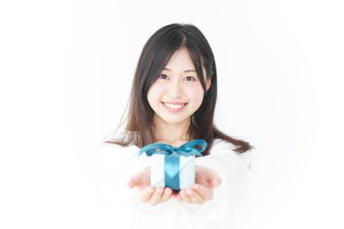 Genç, mutlu Asyalı kadın.