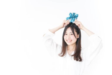 Genç, mutlu Asyalı kadın.