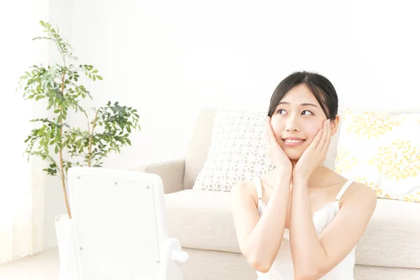 Young Asian Woman Taking Care Skin Skin Care Home — Stock Photo, Image
