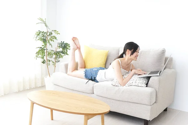 Young Happy Asian Woman Using Laptop Home — Stock Photo, Image