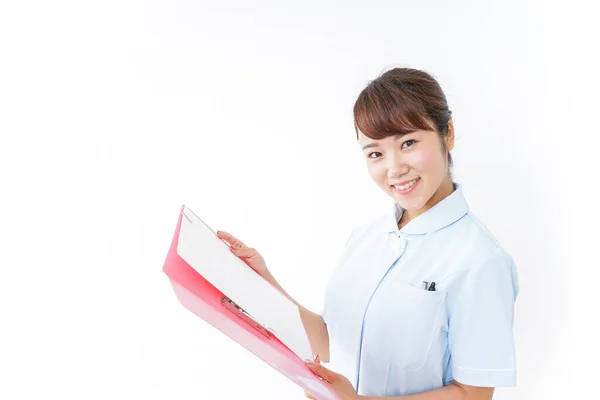 Jovem Asiático Enfermeira Segurando Pasta — Fotografia de Stock