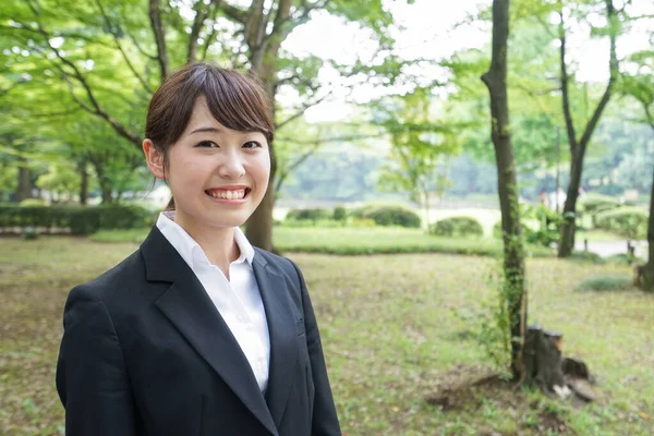 Joven Mujer Negocios Con Sonrisa — Foto de Stock