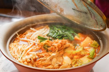 Kimchi güveç, yakın görüş.