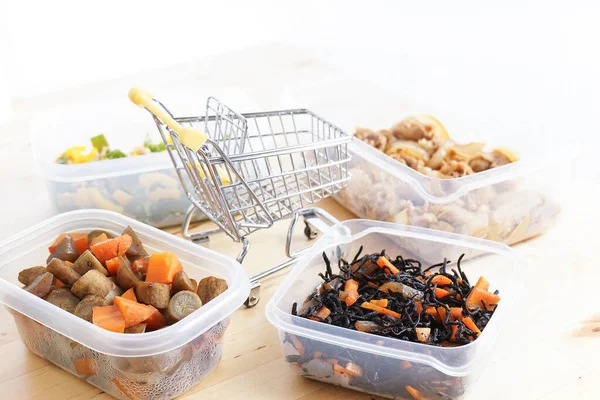 Lancheiras Com Comida Saborosa Vista Perto — Fotografia de Stock