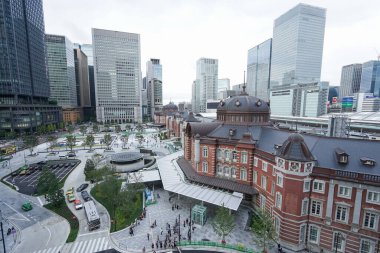 Güzel, modern Tokyo İstasyonu.