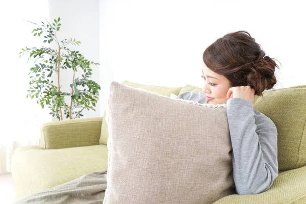 Single Woman Relaxed Home Sofa — Stock Photo, Image