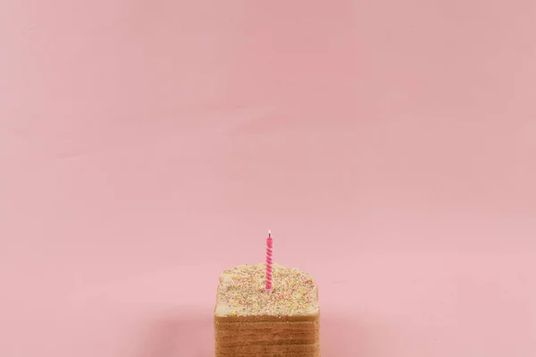 Ροζ ψωμί γενεθλίων — Φωτογραφία Αρχείου