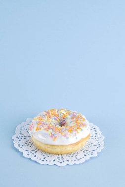 Doily renkli çörekler