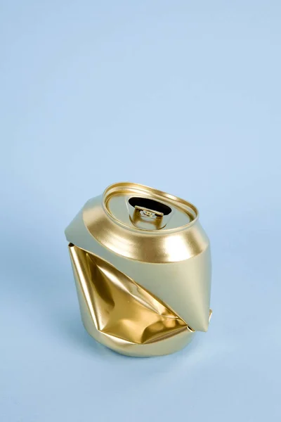 Crushed gold can — Stock Photo, Image