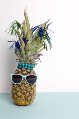 Ananas güneş gözlüğü