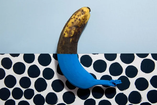 Chameleon banana — Stock Photo, Image