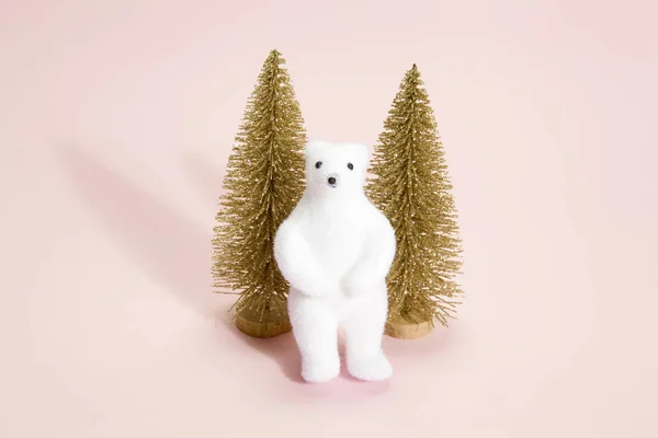 Orso bianco polare sfondo rosa — Foto Stock