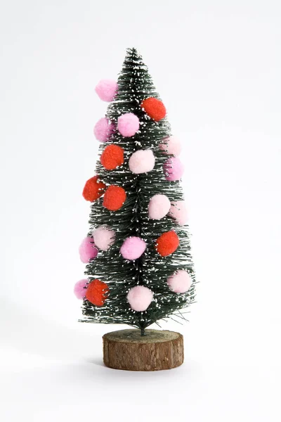 Kerstboom en pompoms — Stockfoto