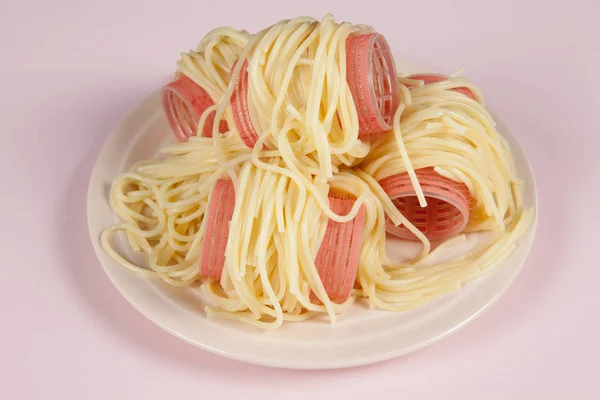 Rideau et spaghettis bigoudis — Photo