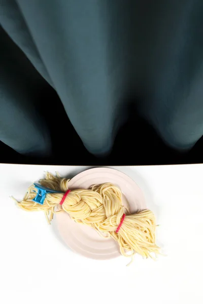 Rideau et tresse spaghetti — Photo