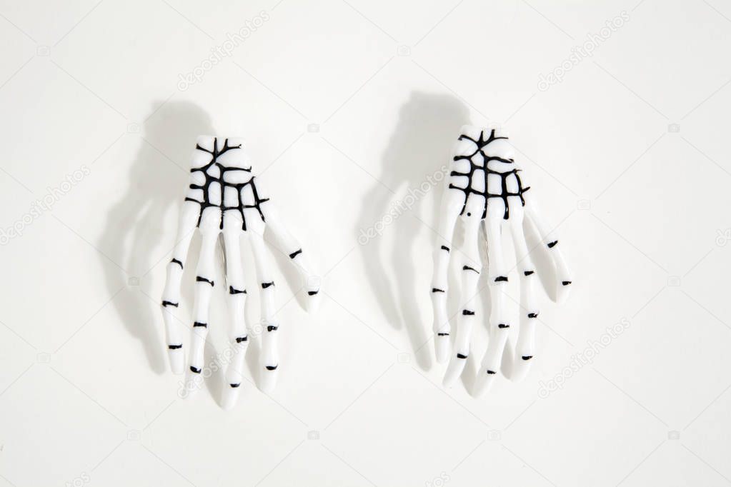 white skeleton hand