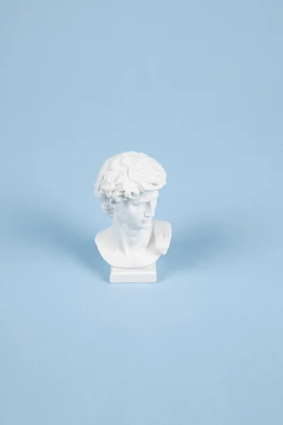 デビッド・彫刻のインスピレーション青の背景 — ストック写真