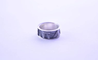 görüntü ile beyaz bir arka plan üzerinde halka