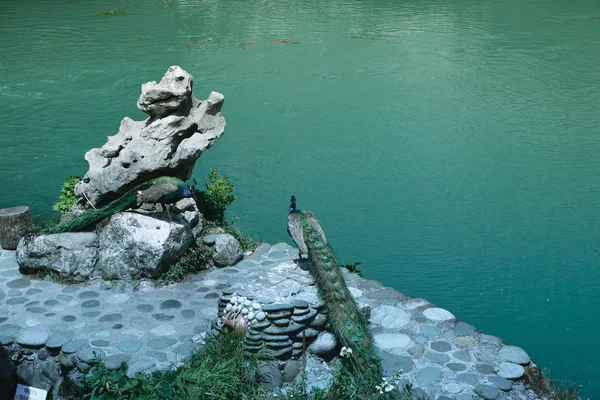 Lac Bleu dans les montagnes d'Abkhazie — Photo