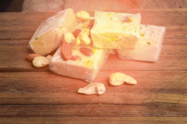 Sonpapdi ve fındık 