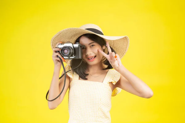 Beautiful Happy Woman Wearing Big Hat Camera Yellow Background — Foto de Stock