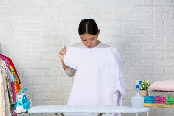 Young Maid Who Preparing Shirt Her Ironing Board White Brick — Foto de Stock