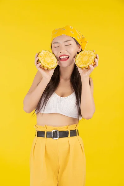 Beautiful Woman Holding Pineapple Yellow Background — 图库照片