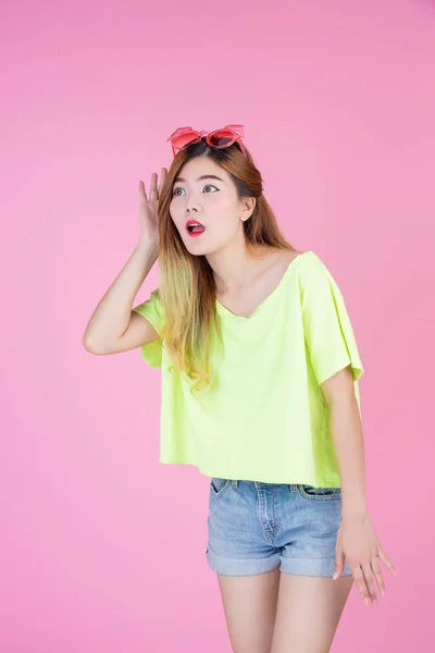 Fashion Girl Dress Hand Gesture Pink Background — 图库照片