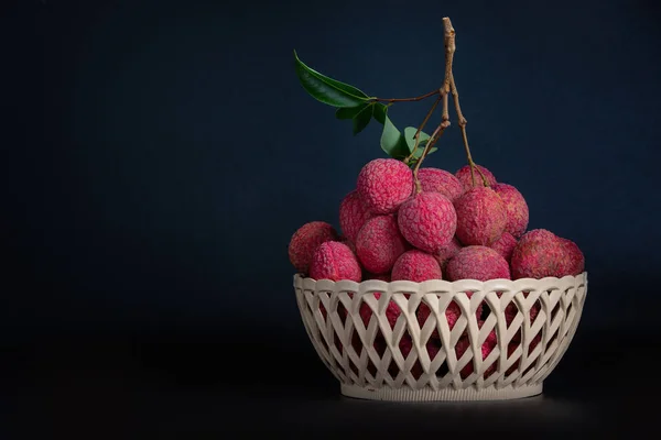 Litchi Rouge Placé Dans Panier — Photo