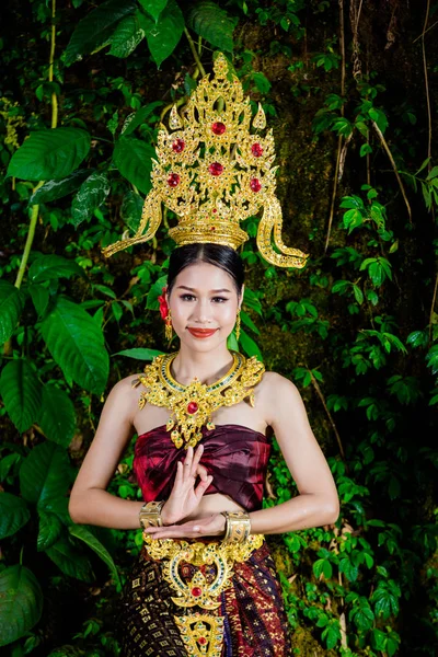 Woman Dressed Ancient Thai Dress Waterfall — 스톡 사진