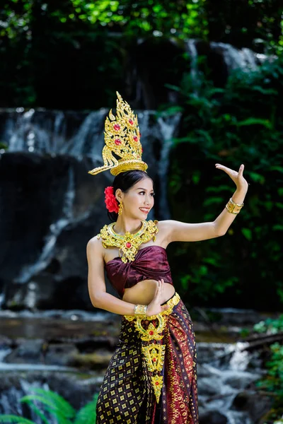 Woman Dressed Ancient Thai Dress Waterfall Imagem De Stock