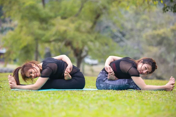 Women Playing Yoga Gym Exercising — ストック写真