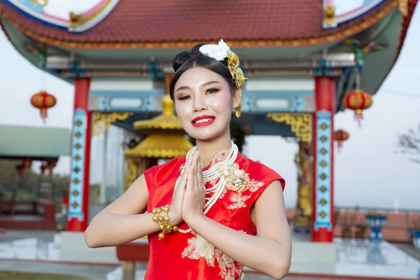 Beautiful Asian Girl Wearing Red Worship Her Gestures Smiling Makes — Foto Stock