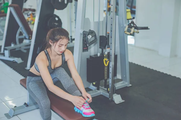 Girl Playing Fitness Gym — Fotografia de Stock