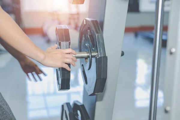 Girl Playing Fitness Gym — Stockfoto