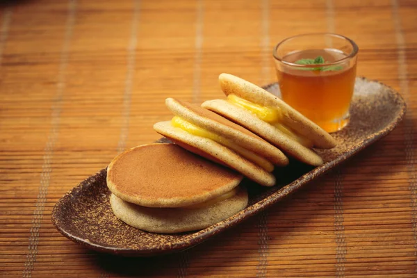 Panquecas Dorayaki Recheadas Com Baunilha Comida Japonesa — Fotografia de Stock