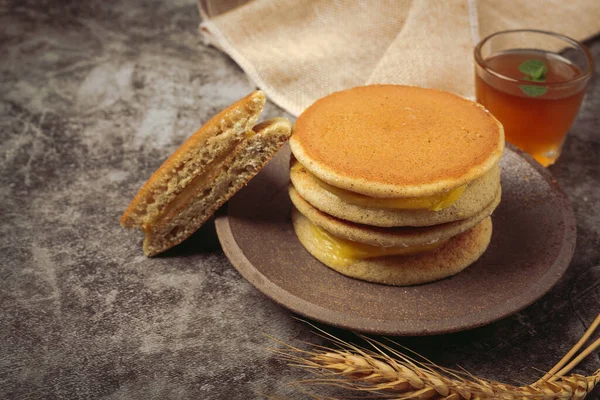 Panquecas Dorayaki Recheadas Com Baunilha Comida Japonesa — Fotografia de Stock