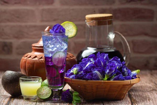 Healthy Drink Organic Blue Pea Flower Tea Lemon Lime — Stockfoto