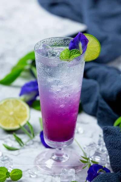 Healthy Drink Organic Blue Pea Flower Tea Lemon Lime — Stock Photo, Image