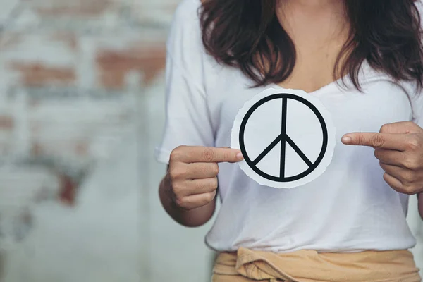 Young Woman White Shirt Held Notebook Words Peace Symbol — Zdjęcie stockowe